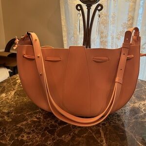 NWT Mansur Gavriel Lillium in Dahlia